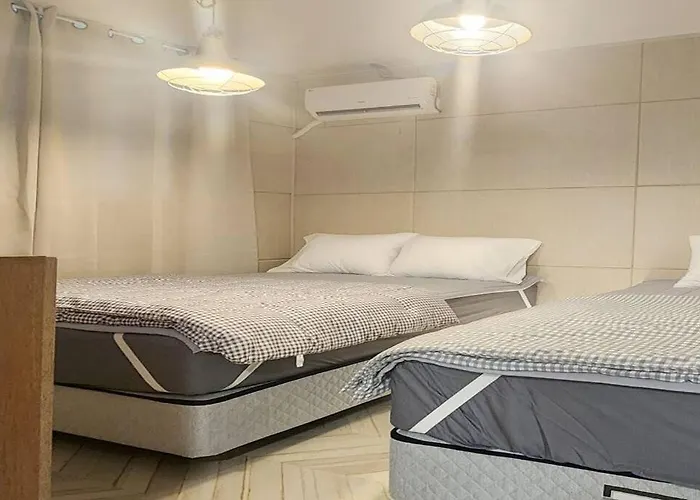 Apartment 엘리베이터 있음 White Linen House